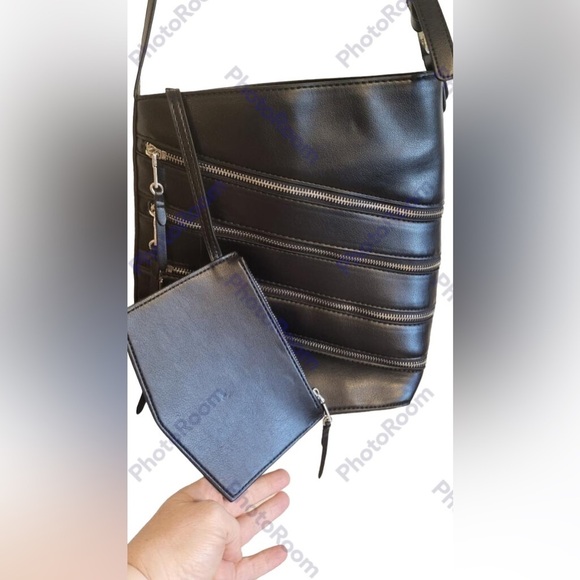 Zara Zipper Bucket purse - Picture 4 of 5